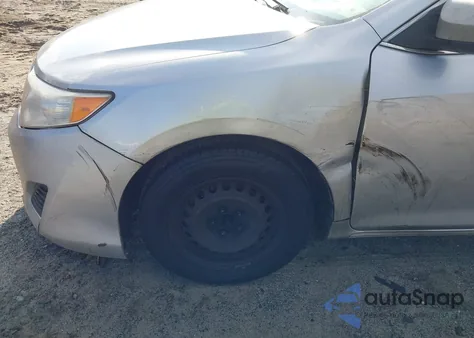 2013 Toyota Camry Le z USA, uszkodzony, nr VIN 4T1BF1FK5DU294575